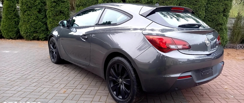 Opel Astra cena 31900 przebieg: 95000, rok produkcji 2013 z Strzegom małe 704